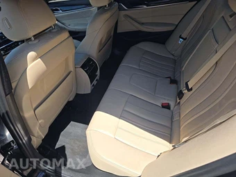 2017 BMW 5 Series Sedan 530i - miniatura 13