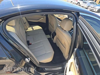 2017 BMW 5 Series Sedan 530i - miniatura 16