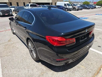 2017 BMW 5 Series Sedan 530i - miniatura 2