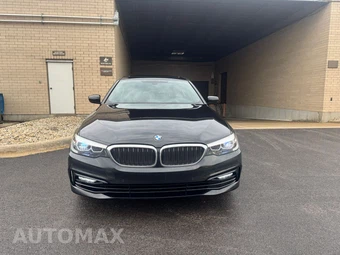 2017 BMW 5 Series Sedan 530i - miniatura 2