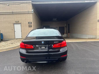 2017 BMW 5 Series Sedan 530i - miniatura 7