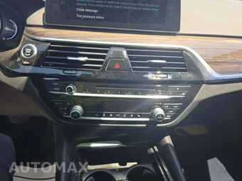 2017 BMW 5 Series Sedan 530i - miniatura 10