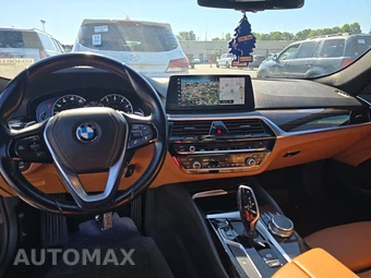 2017 BMW 5 Series Sedan 530i - miniatura 11