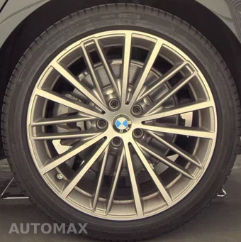 2017 BMW 5 Series Sedan 530i - miniatura 23