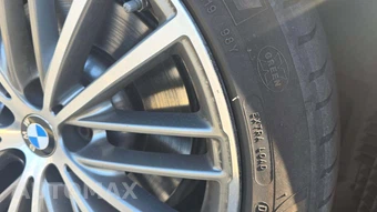 2017 BMW 5 Series Sedan 530i - miniatura 31