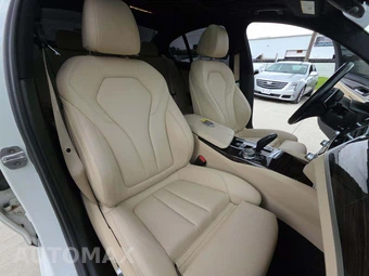 2017 BMW 5 Series Sedan 530i - miniatura 15