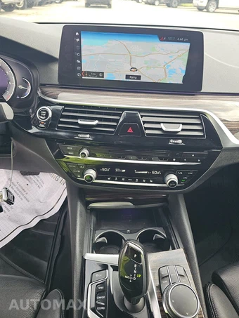 2017 BMW 5 Series Sedan 530i xDrive - miniatura 11