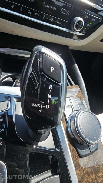 2017 BMW 5 Series Sedan 530i xDrive - miniatura 22