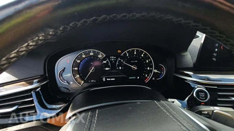2017 BMW 5 Series Sedan 530i xDrive - miniatura 22