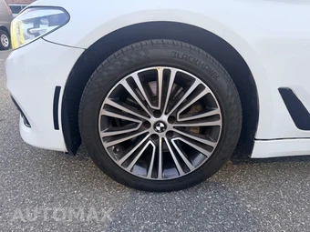 2017 BMW 5 Series Sedan 530i xDrive - miniatura 18