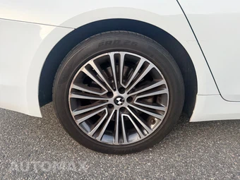 2017 BMW 5 Series Sedan 530i xDrive - miniatura 20