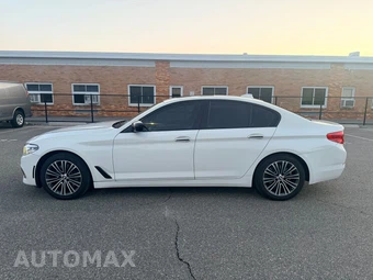 2017 BMW 5 Series Sedan 530i xDrive - miniatura 4