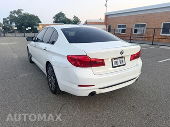 2017 BMW 5 Series Sedan 530i xDrive - miniatura 5