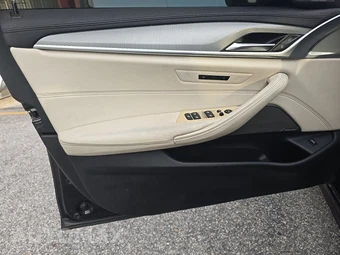 2017 BMW 5 Series Sedan 540i M SPORT LINE - miniatura 9