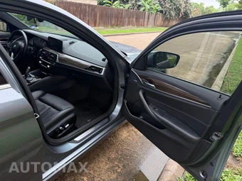2017 BMW 5 Series Sedan 540i - miniatura 21