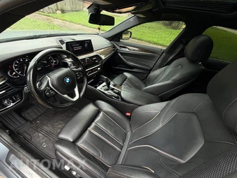 2017 BMW 5 Series Sedan 540i - miniatura 28
