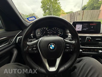 2017 BMW 5 Series Sedan 540i - miniatura 33