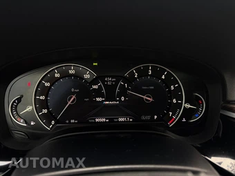 2017 BMW 5 Series Sedan 540i - miniatura 34
