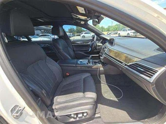 2017 BMW 7 Series Sedan 740i M SPORT LINE - miniatura 19