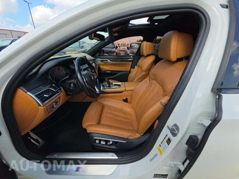 2017 BMW 7 Series Sedan 740i M SPORT LINE - miniatura 3