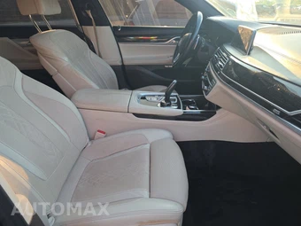 2017 BMW 7 Series Sedan 740i M SPORT LINE - miniatura 8