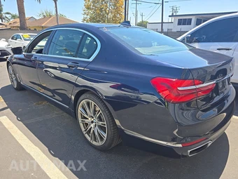2017 BMW 7 Series Sedan 740i - miniatura 6