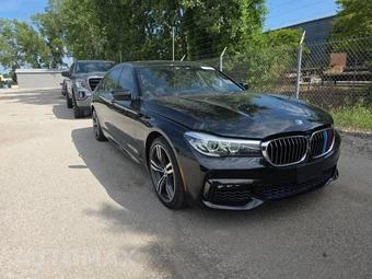 2017 BMW 7 Series Sedan 740i xDrive M SPORT LINE - miniatura 3