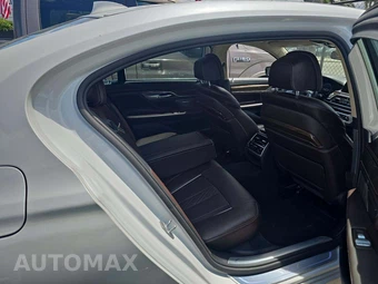 2017 BMW 7 Series Sedan 740i xDrive - miniatura 16