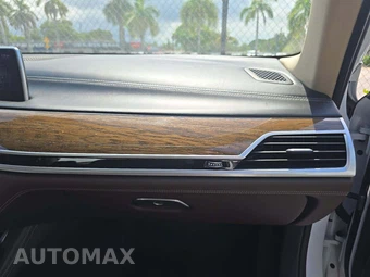 2017 BMW 7 Series Sedan 740i xDrive - miniatura 19