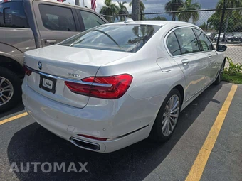 2017 BMW 7 Series Sedan 740i xDrive - miniatura 3