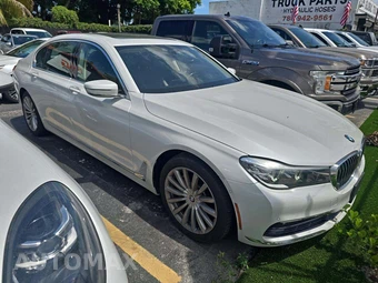 2017 BMW 7 Series Sedan 740i xDrive - miniatura 4
