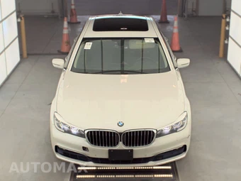 2017 BMW 7 Series Sedan 740i xDrive - miniatura 2