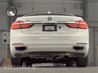 2017 BMW 7 Series Sedan 740i xDrive - miniatura 7