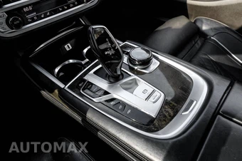 2017 BMW 7 Series Sedan 750i M SPORT LINE - miniatura 28