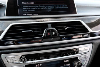 2017 BMW 7 Series Sedan 750i M SPORT LINE - miniatura 30