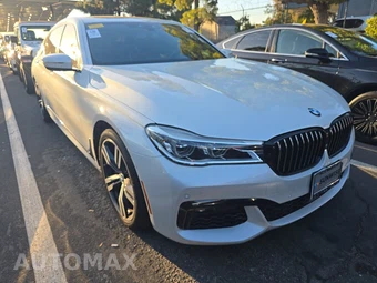 2017 BMW 7 Series Sedan 750i M SPORT LINE - miniatura 3