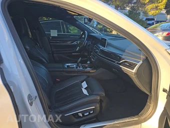 2017 BMW 7 Series Sedan 750i M SPORT LINE - miniatura 8