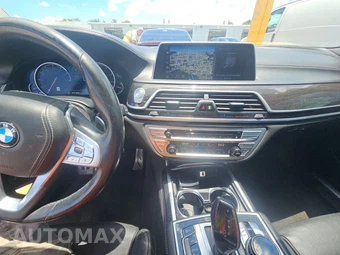 2017 BMW 7 Series Sedan 750i M SPORT LINE - miniatura 11