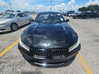 2017 BMW 7 Series Sedan 750i M SPORT LINE - miniatura 2