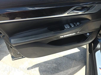2017 BMW 7 Series Sedan 750i M SPORT LINE - miniatura 9