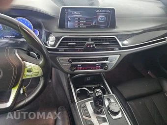 2017 BMW 7 Series Sedan 750i M SPORT LINE - miniatura 11