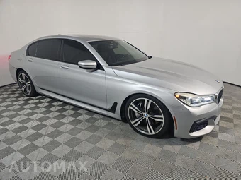 2017 BMW 7 Series Sedan 750i M SPORT LINE - miniatura 3