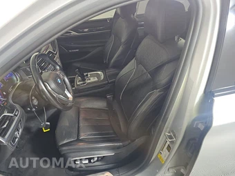 2017 BMW 7 Series Sedan 750i M SPORT LINE - miniatura 7