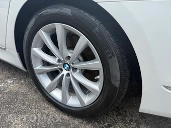 2017 BMW 7 Series Sedan 750i - miniatura 22