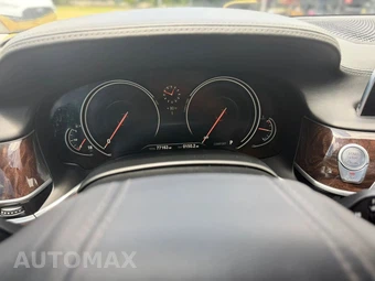 2017 BMW 7 Series Sedan 750i - miniatura 26