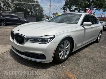 2017 BMW 7 Series Sedan 750i - miniatura 5