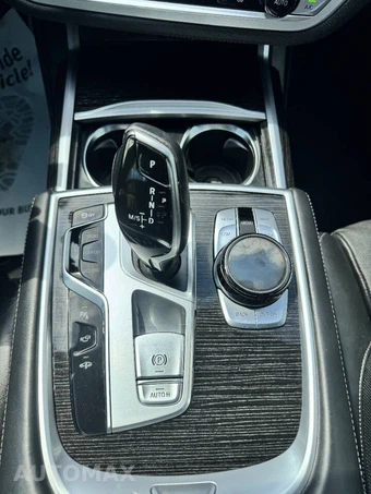 2017 BMW 7 Series Sedan 750i xDrive M SPORT LINE - miniatura 25