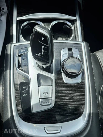 2017 BMW 7 Series Sedan 750i xDrive M SPORT LINE - miniatura 29