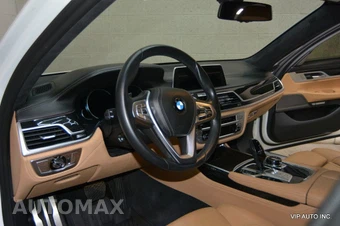 2017 BMW 7 Series Sedan 750i xDrive M SPORT LINE - miniatura 11