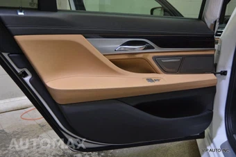 2017 BMW 7 Series Sedan 750i xDrive M SPORT LINE - miniatura 9